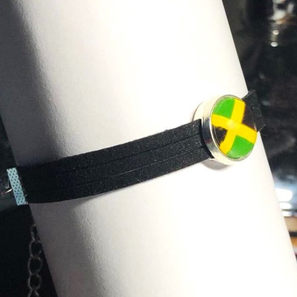 Jamaican Flag adjustable Glass Dome Suede Bracelet - Picture 3 of 7